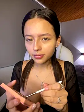 Sofia18 pinkk online show from November 24, 2025, 8:31 pm