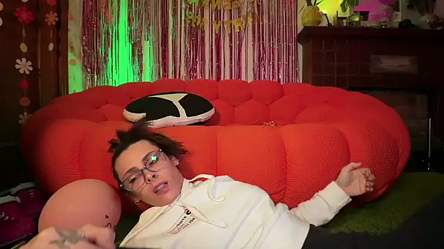 bunnierotten online show from April 5, 2026, 4:19 am