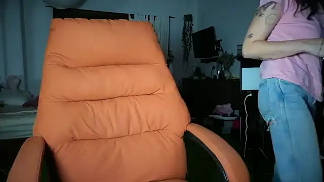 bunnierotten online show from June 29, 2026, 8:54 am