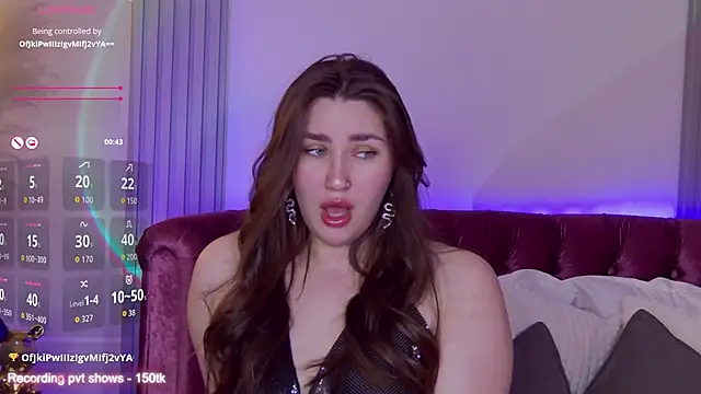 KiraBarlows online show from December 4, 2025, 7:18 am