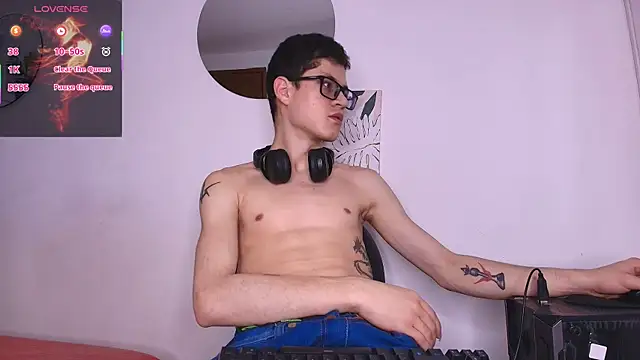 Snapshot of wolfandsky chatting on March 3, 2026, 11:50 am wolfandsky online show from March 3, 2026, 11:50 am