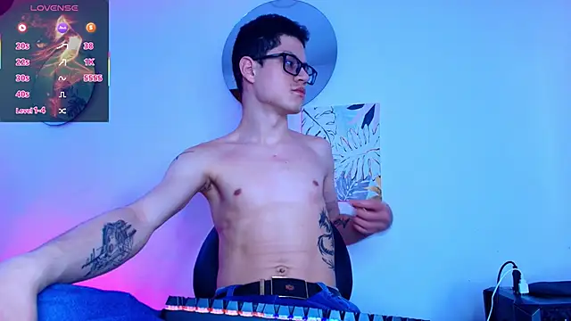 Snapshot of wolfandsky chatting on February 18, 2026, 11:50 am wolfandsky online show from February 18, 2026, 11:50 am