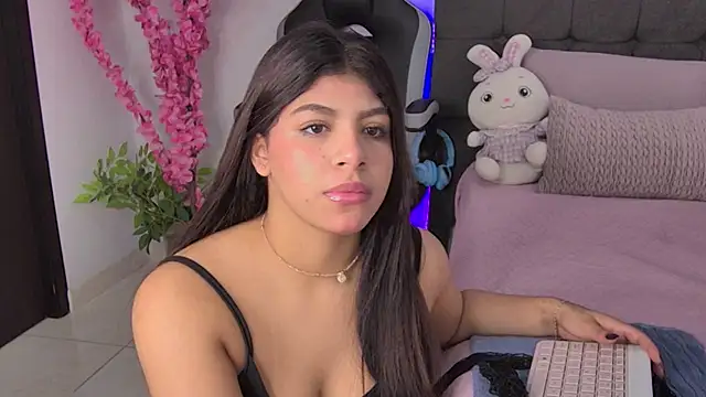 AmandaBrooks 18 online show from November 16, 2025, 10:24 pm