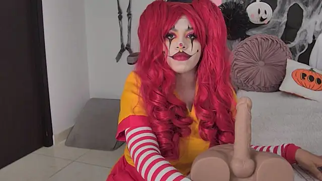 AmandaBrooks 18 online show from November 1, 2025, 5:03 am