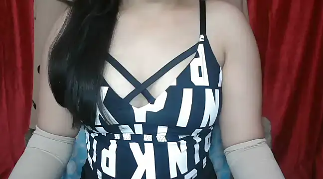 Snapshot of Heavenly_Gurl chatting on February 16, 2025, 9:04 am Heavenly Gurl online show from February 16, 2025, 9:04 am