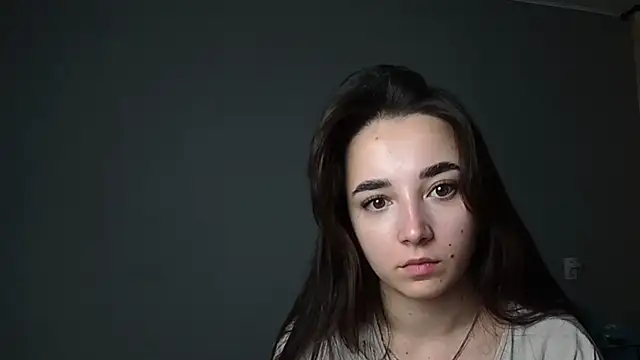 Eva Gloryy online show from December 15, 2025, 5:41 pm