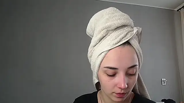 Eva Gloryy online show from March 5, 2026, 12:35 pm