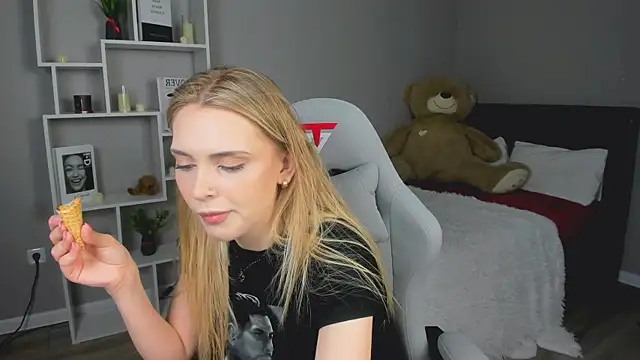 Snapshot of JinxTonks chatting on February 11, 2026, 7:14 pm JinxTonks online show from February 11, 2026, 7:14 pm