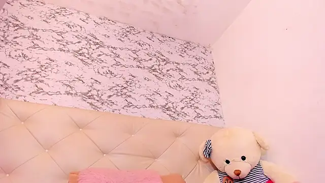 Lili  taylor online show from September 13, 2025, 12:10 am