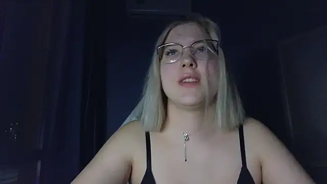 HotBrandyX online show from November 17, 2025, 11:03 am