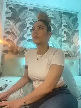 viktoria davis  online show from April 9, 2026, 10:16 pm