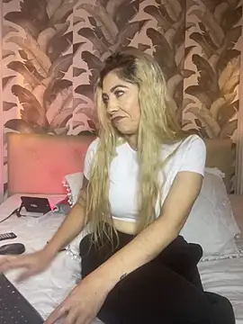 viktoria davis  online show from March 31, 2026, 10:12 pm