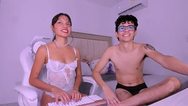 purpleonfir3 online show from January 18, 2025, 4:59 am