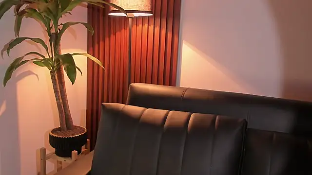 Snapshot of Georgina_caruso chatting on July 31, 2026, 4:12 am Georgina caruso online show from July 31, 2026, 4:12 am