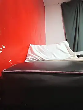 ROSARIOBELLA13 online show from June 29, 2026, 11:59 pm