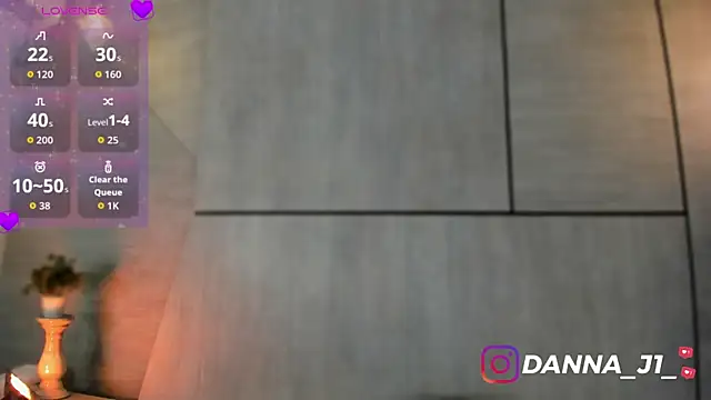 DannaJhonson1 online show from July 21, 2026, 7:37 pm