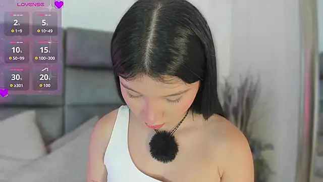 DannaJhonson1 online show from April 10, 2026, 7:32 pm