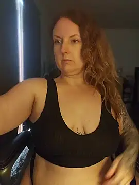 TattedMamaXOXO online show from August 1, 2026, 7:12 pm
