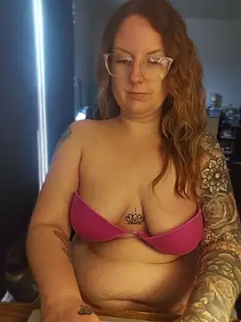 TattedMamaXOXO online show from July 31, 2026, 4:48 pm