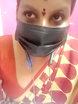 Snapshot of Tamil_queen1 chatting on February 6, 2025, 6:35 pm Tamil queen1 online show from February 6, 2025, 6:35 pm