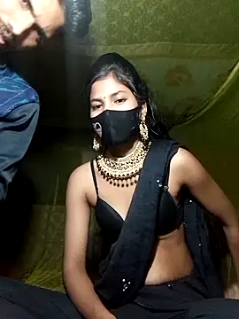 Hot couple 1 online show from March 10, 2025, 4:14 pm