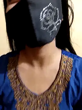 Hot couple 1 online show from September 15, 2025, 8:15 am