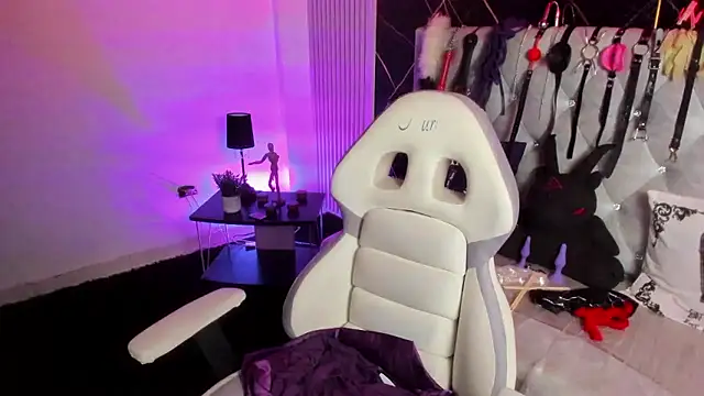 victoria  floyd online show from January 10, 2026, 12:50 am