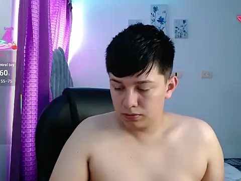 Snapshot of Alan_red chatting on September 19, 2025, 12:31 pm Alan red online show from September 19, 2025, 12:31 pm