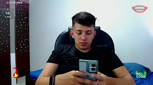 Snapshot of Alan_red chatting on February 21, 2025, 8:49 pm Alan red online show from February 21, 2025, 8:49 pm