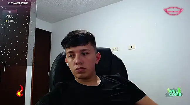 Snapshot of Alan_red chatting on February 21, 2025, 11:54 pm Alan red online show from February 21, 2025, 11:54 pm