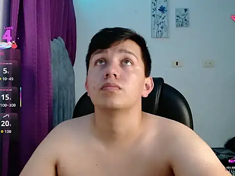 Snapshot of Alan_red chatting on October 31, 2025, 12:29 am Alan red online show from October 31, 2025, 12:29 am