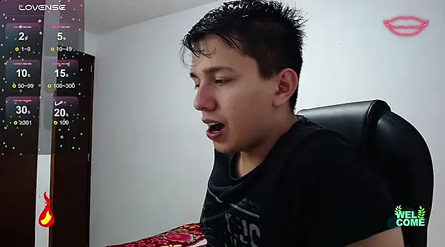 Snapshot of Alan_red chatting on March 17, 2025, 1:57 am Alan red online show from March 17, 2025, 1:57 am