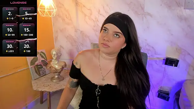 Lia little18 online show from March 12, 2026, 9:41 pm