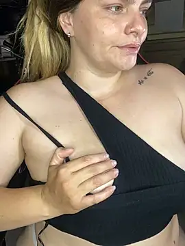 Snapshot of kristel_blondie chatting on July 24, 2026, 1:01 am kristel blondie online show from July 24, 2026, 1:01 am
