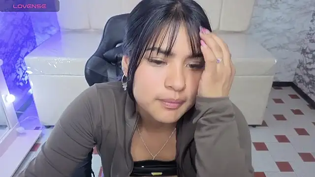 Paulette v online show from November 13, 2025, 1:09 am