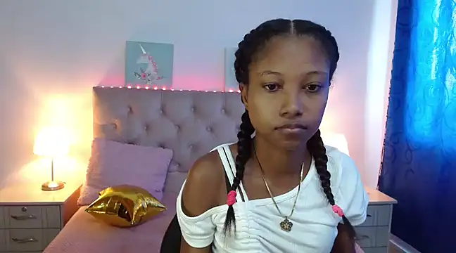 LITTLEDOLLHOT online show from January 28, 2025, 2:21 pm