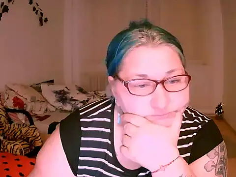 Marryllunax online show from January 17, 2026, 7:06 pm