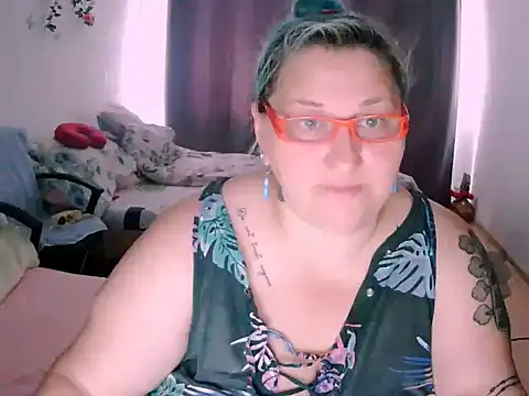 Marryllunax online show from July 2, 2026, 9:26 am