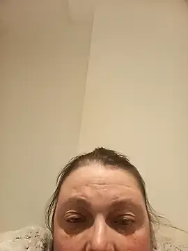 HotHornyEmmaX online show from November 21, 2025, 8:19 pm