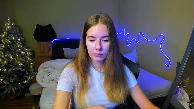 EmilyPaw online show from December 20, 2025, 9:56 am