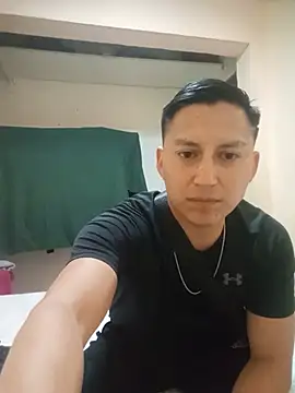 LuisMex1998 online show from May 11, 2026, 1:40 am