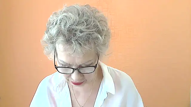 NessyJenixs online show from July 18, 2026, 6:33 am