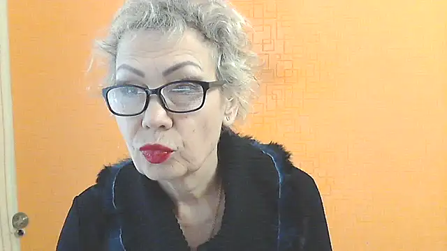 NessyJenixs online show from February 5, 2026, 8:10 am