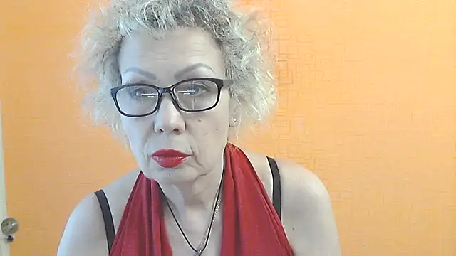 NessyJenixs online show from June 19, 2026, 1:06 pm