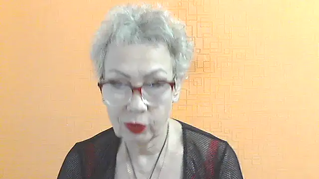 NessyJenixs online show from November 11, 2025, 7:03 am