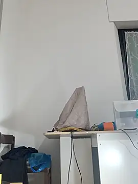 Snapshot of cingonduro chatting on December 2, 2025, 6:42 pm cingonduro online show from December 2, 2025, 6:42 pm