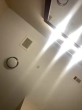 Snapshot of theprettysoles chatting on December 18, 2025, 2:32 pm theprettysoles online show from December 18, 2025, 2:32 pm