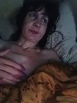 Laura Kiss online show from May 15, 2026, 9:57 pm