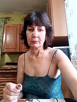 Laura Kiss online show from November 20, 2025, 8:37 am