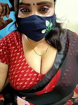 Snapshot of Queenflowerr chatting on February 28, 2026, 7:57 pm Queenflowerr online show from February 28, 2026, 7:57 pm